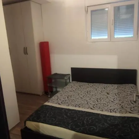 Luxury Accomodation *